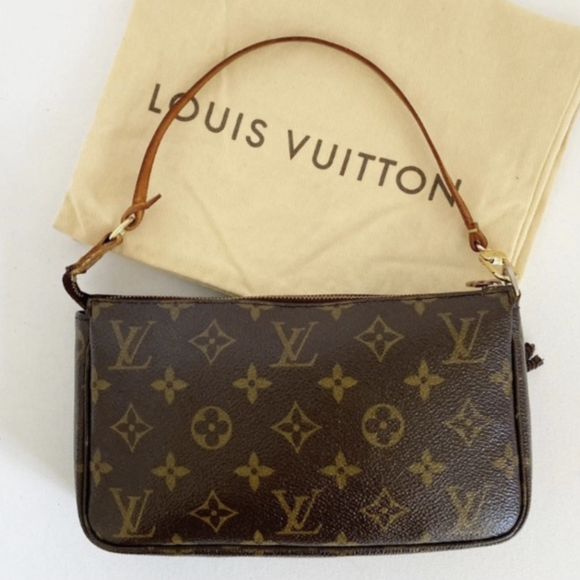 Vintage Louis Vuitton Monogram Shoulder Bags